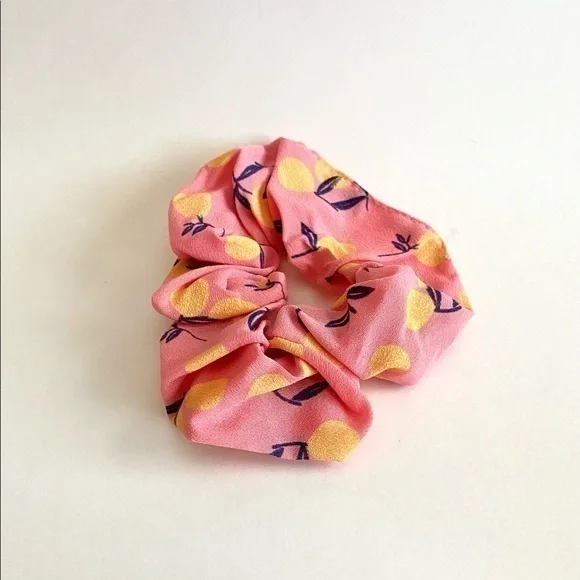 Woman | Scrunchies with Fruit Prints | Set of 5 - Picture 4 of 16